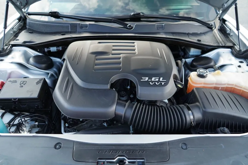 Dodge Charger photo 15