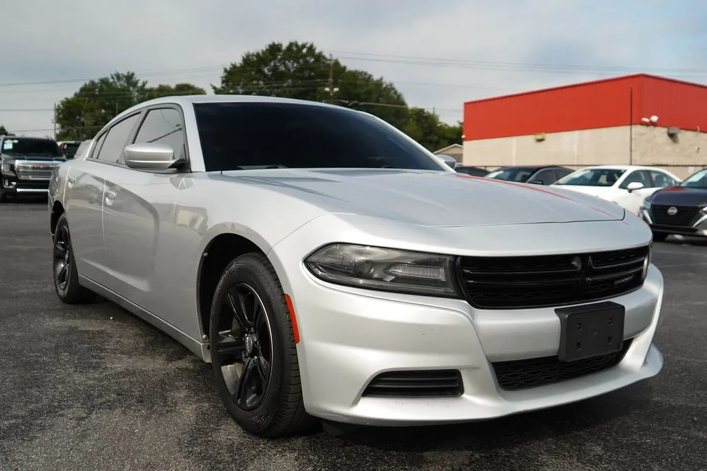 Dodge Charger photo 38