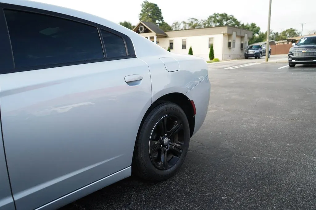Dodge Charger photo 22