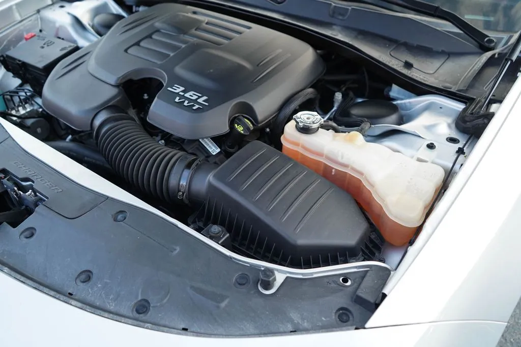 Dodge Charger photo 37