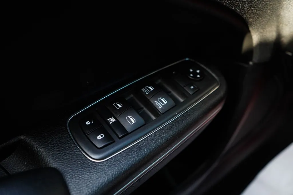 Dodge Charger photo 31