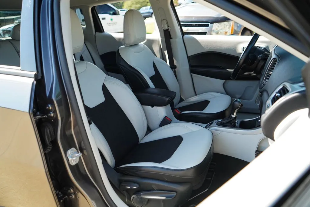 Jeep Compass photo 13