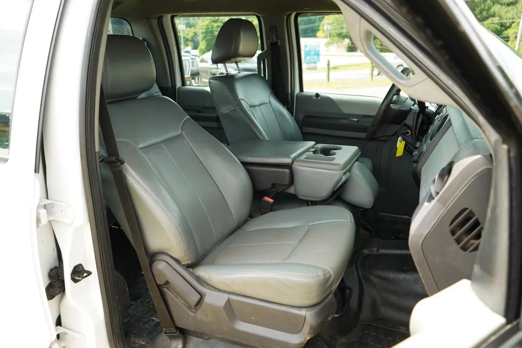 Ford F-250SD photo 13