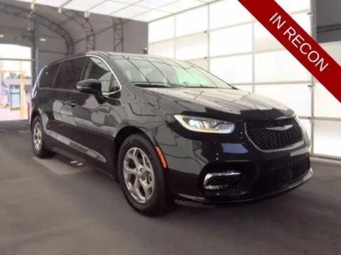 Black 2024 Chrysler Pacifica Limited for sale in Moore, SC