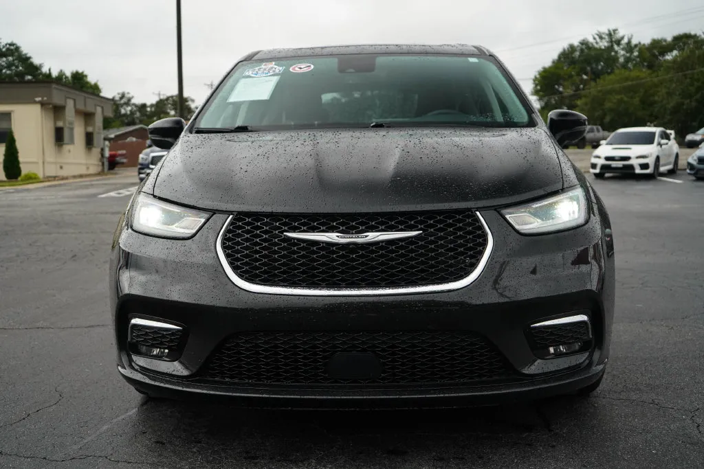 Chrysler Pacifica photo 19