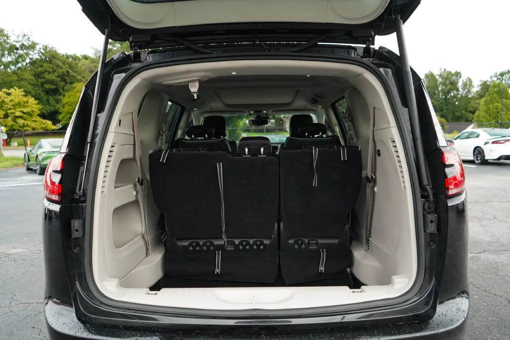 Chrysler Pacifica photo 15