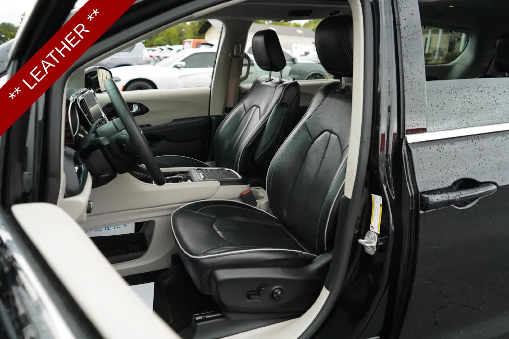 Chrysler Pacifica photo 6