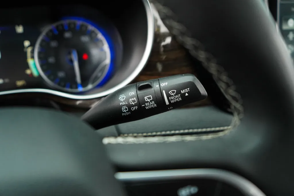Chrysler Pacifica photo 35
