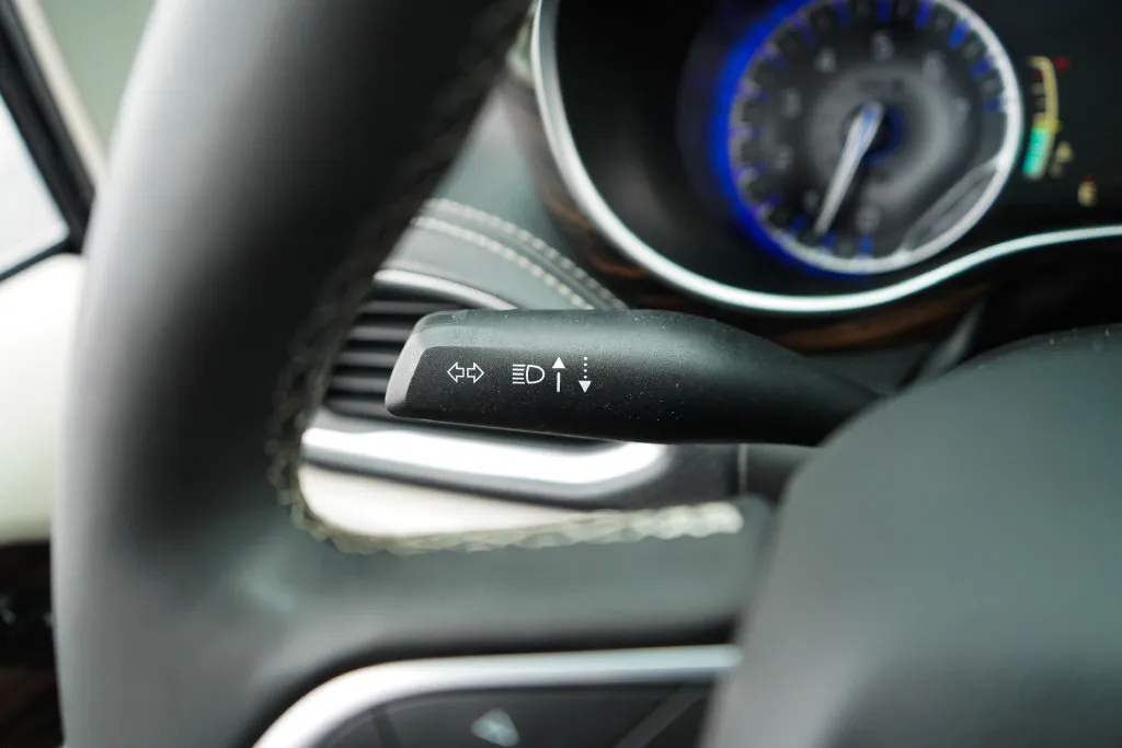 Chrysler Pacifica photo 36
