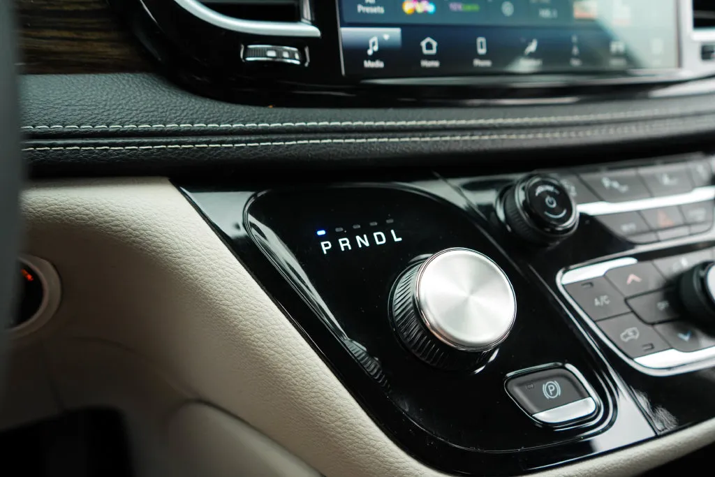Chrysler Pacifica photo 37