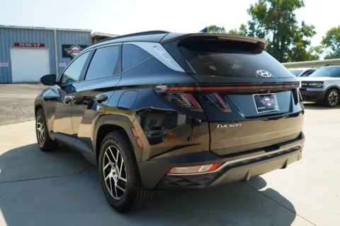 More photos of 2023 Hyundai Tucson SEL at TLC Motors, SC