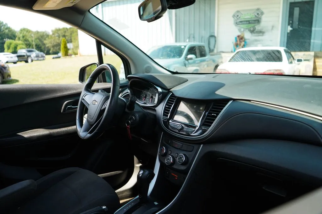 Chevrolet Trax photo 14