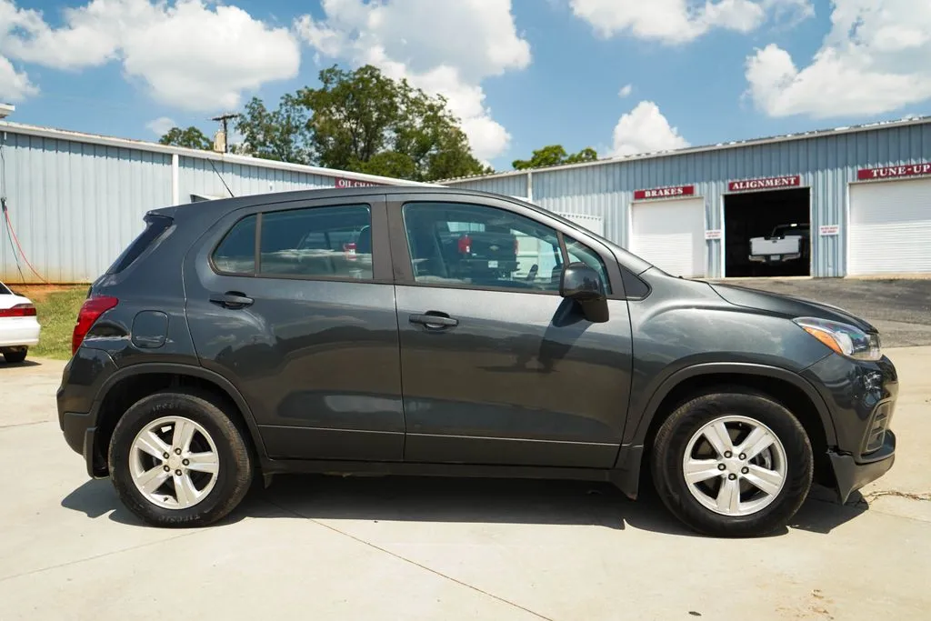 Chevrolet Trax photo 3