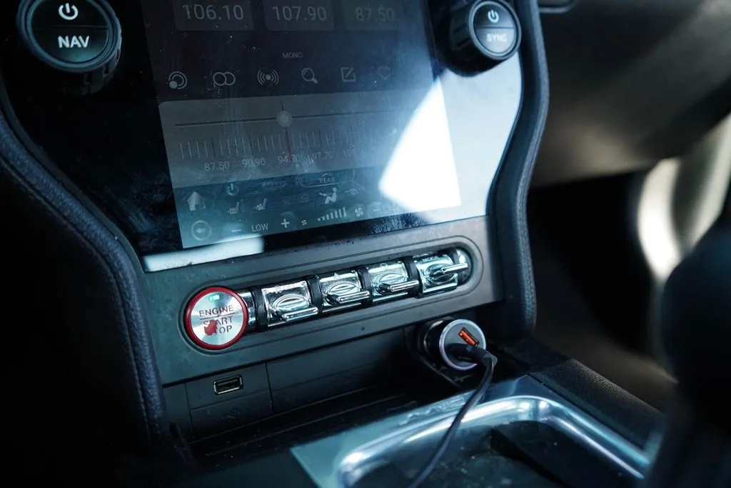 Ford Mustang photo 26