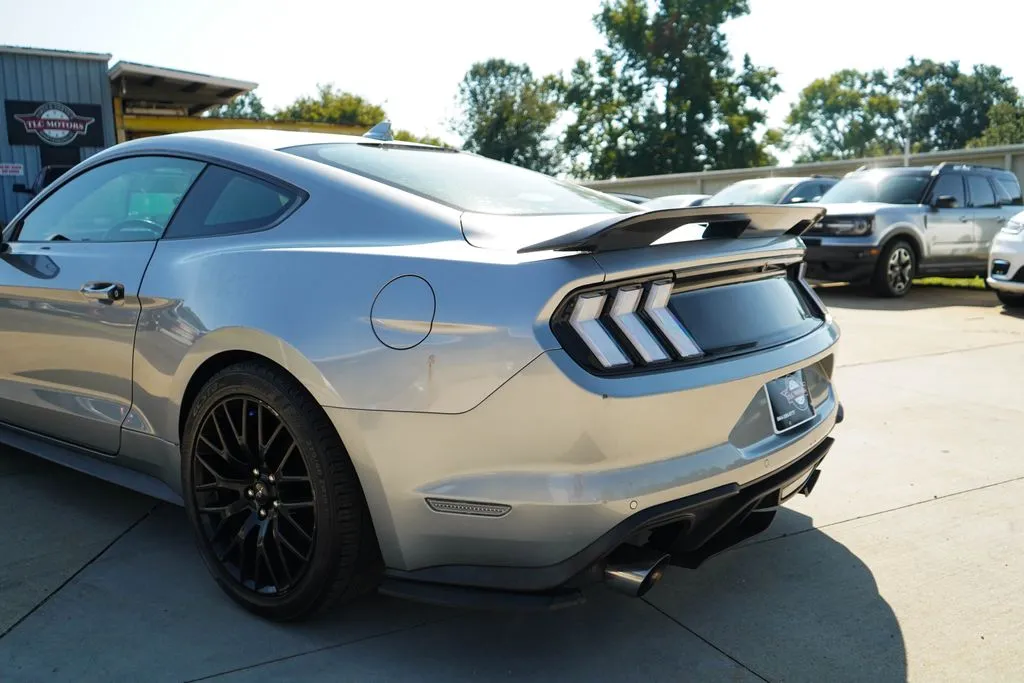 Ford Mustang photo 20