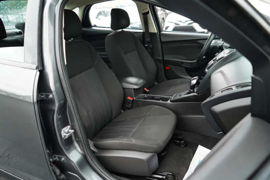 Ford Focus photo 12