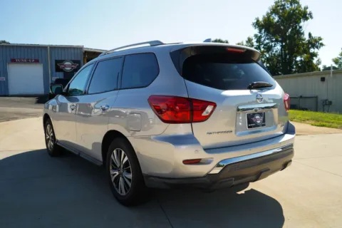 More photos of 2019 Nissan Pathfinder SV at TLC Motors, SC