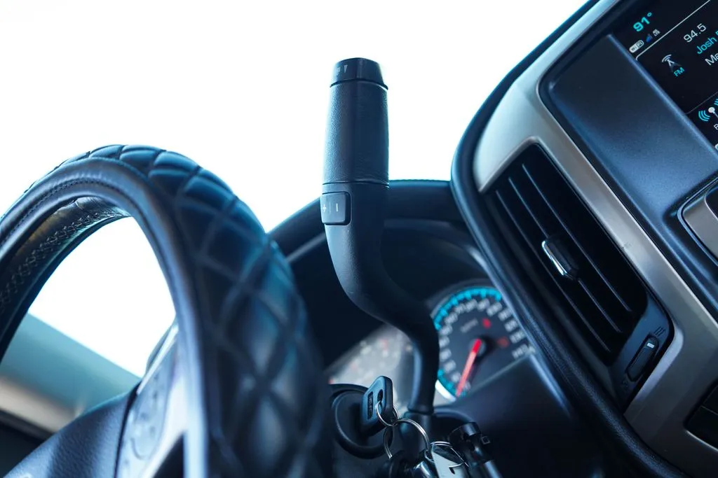 GMC Sierra photo 35
