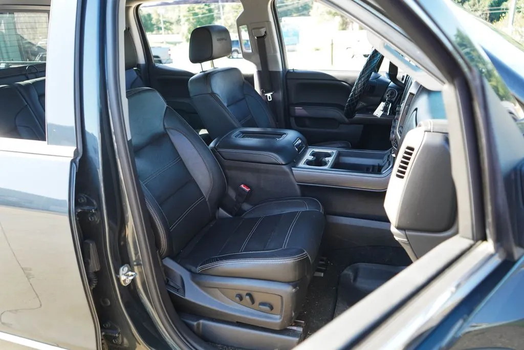 GMC Sierra photo 14