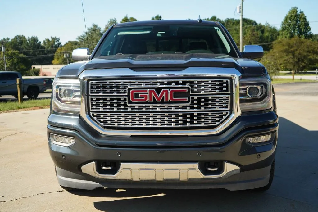 GMC Sierra photo 18