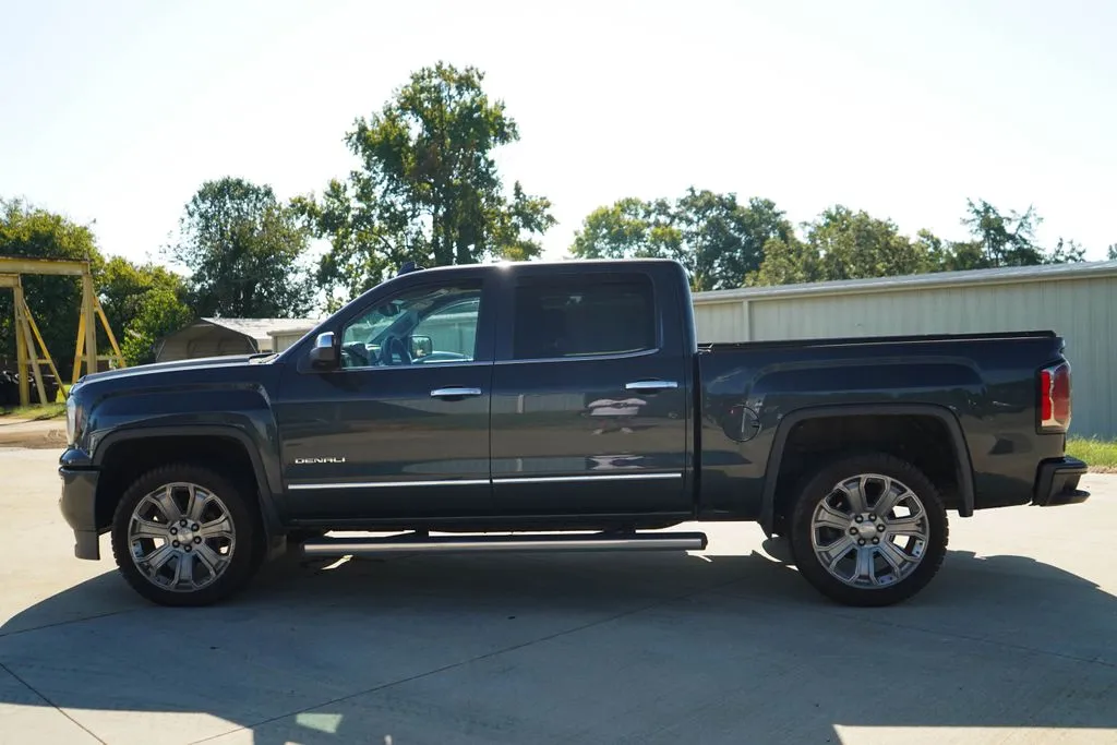 GMC Sierra photo 25