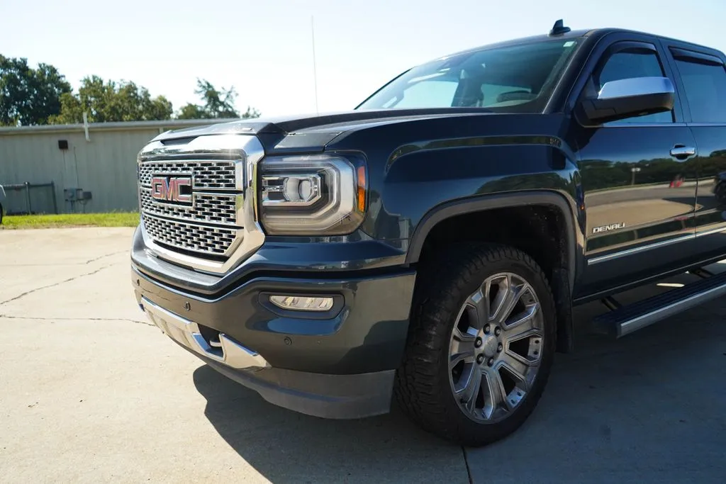 GMC Sierra photo 19
