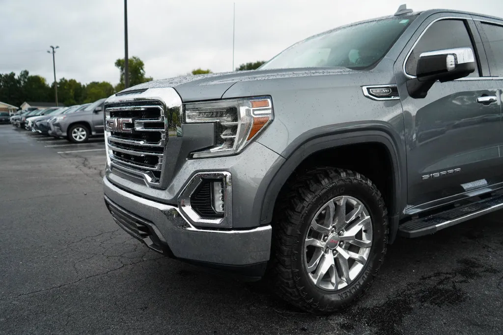GMC Sierra photo 18