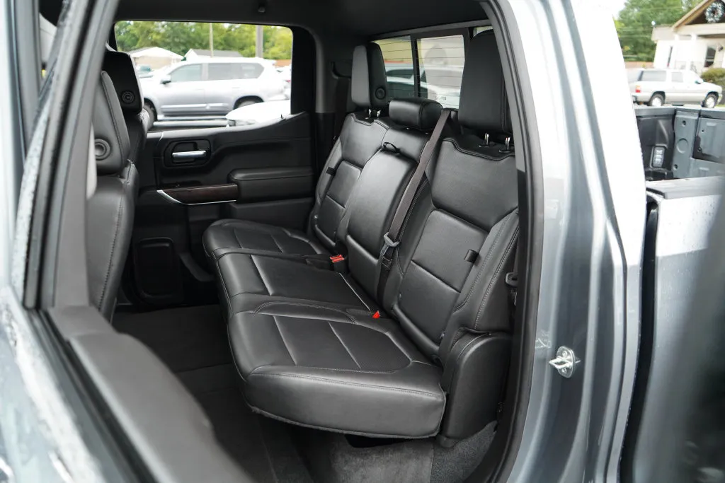 GMC Sierra photo 8