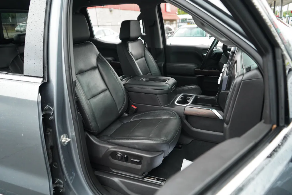 GMC Sierra photo 12
