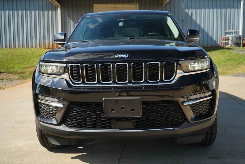 Jeep Grand Cherokee photo 17