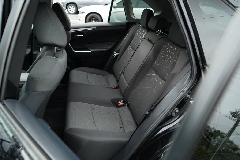 Toyota RAV4 photo 8