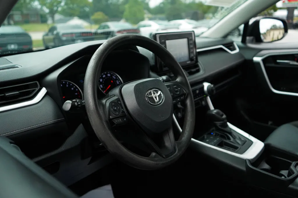 Toyota RAV4 photo 5