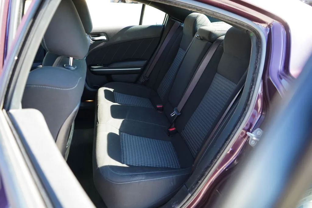 Dodge Charger photo 9