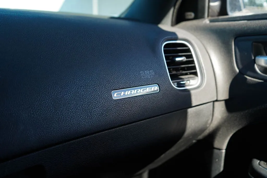 Dodge Charger photo 26