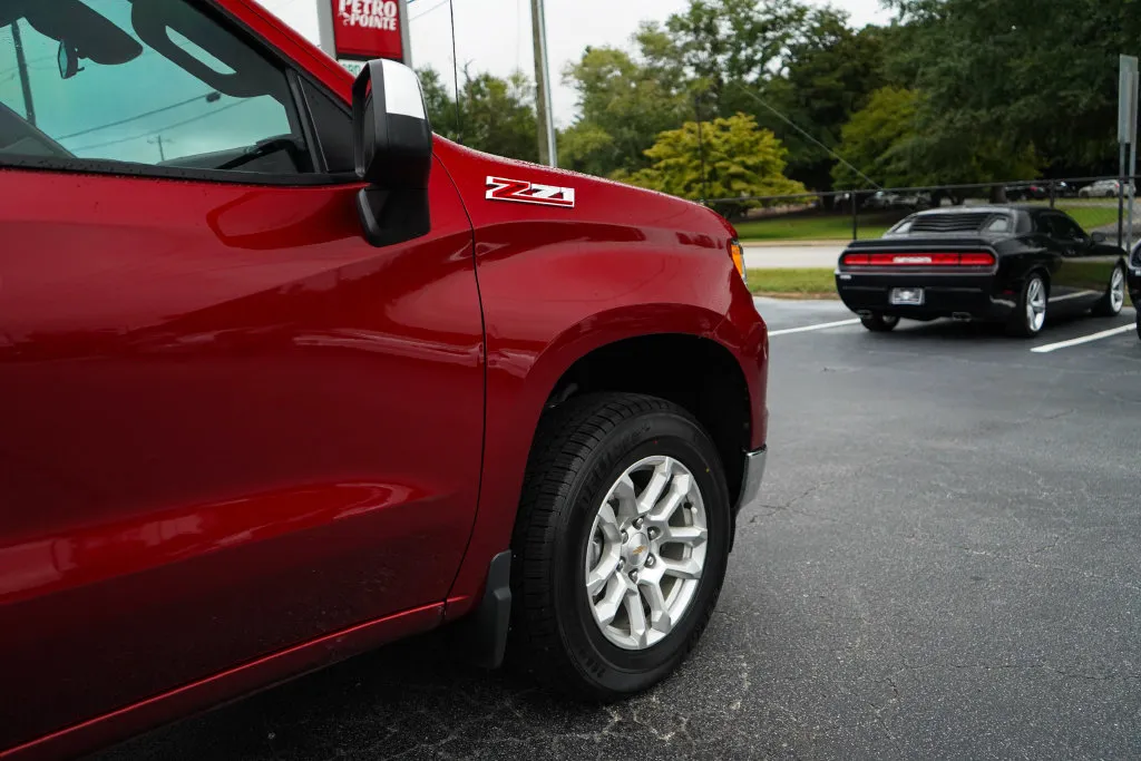 Chevrolet Silverado photo 19