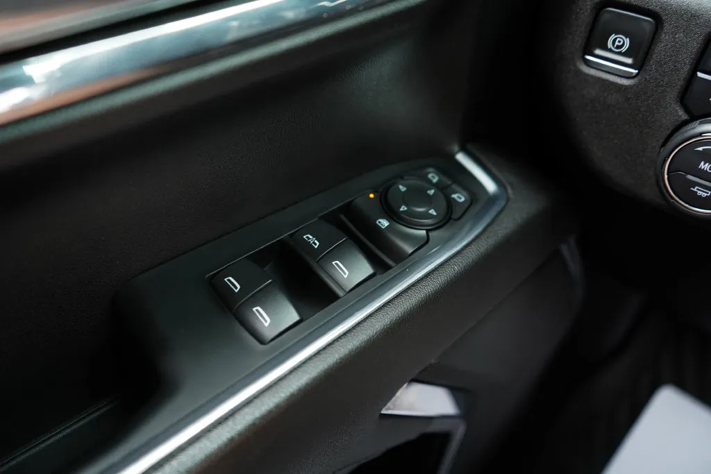 Chevrolet Silverado photo 30