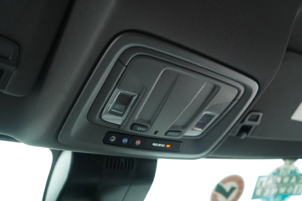 Chevrolet Silverado photo 11
