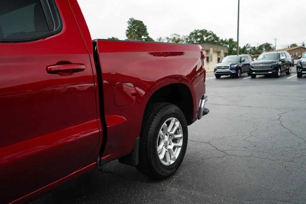 Chevrolet Silverado photo 22