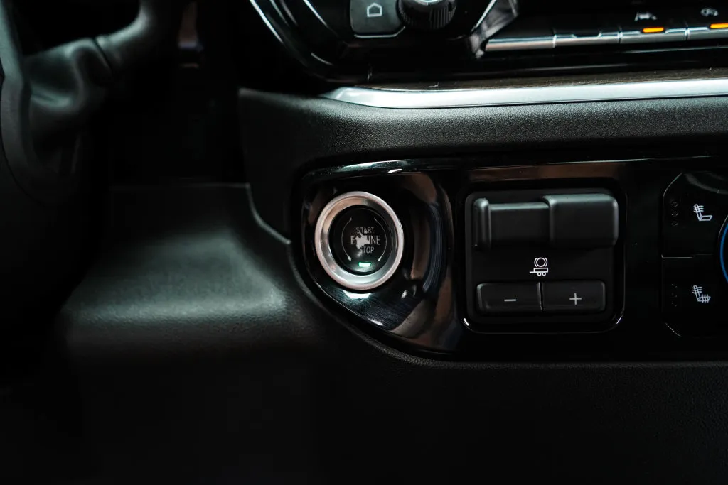 Chevrolet Silverado photo 28