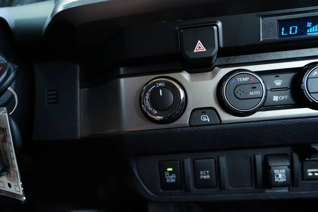 Toyota Tacoma photo 27