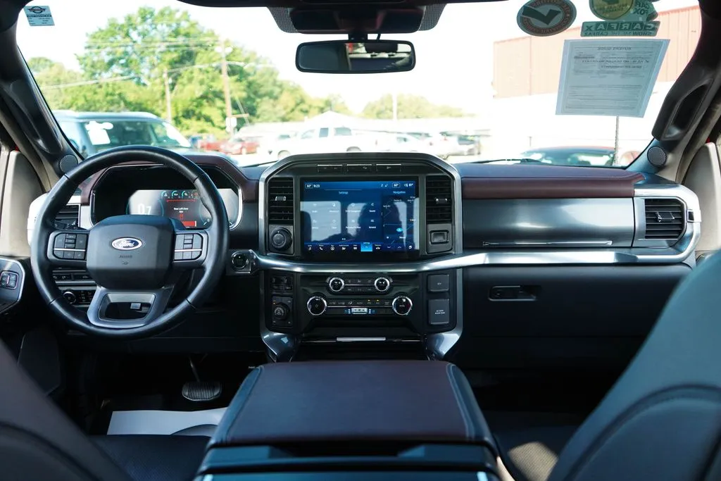Ford F-150 photo 9