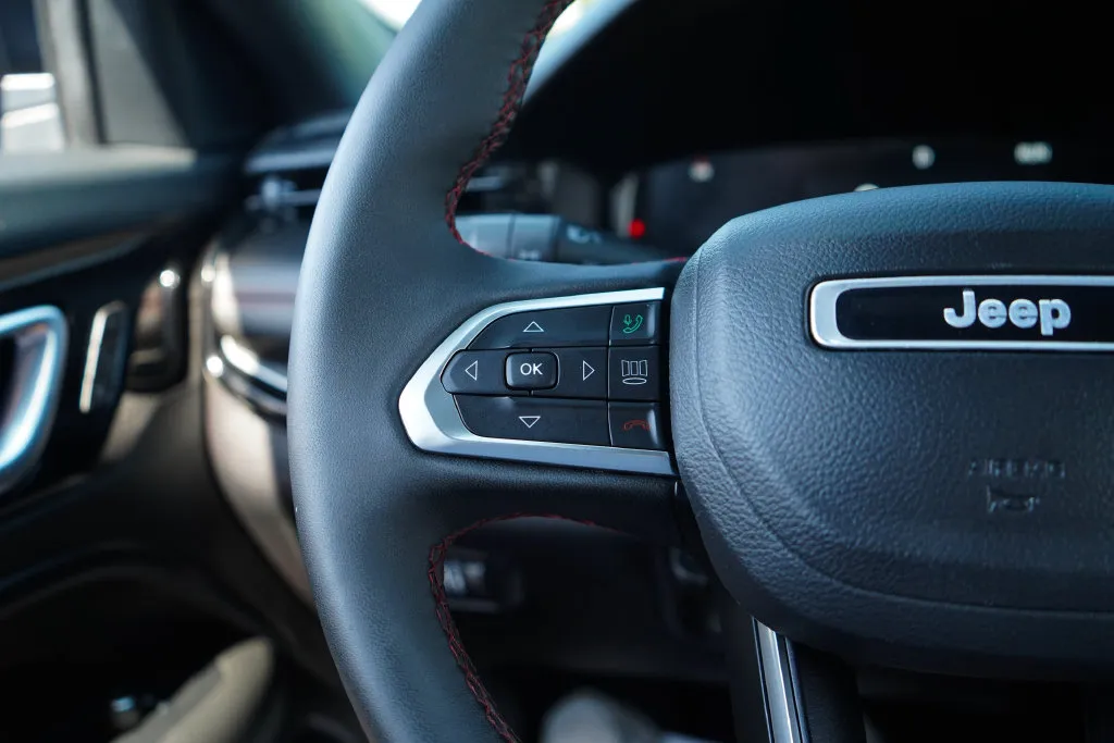 Jeep Compass photo 29