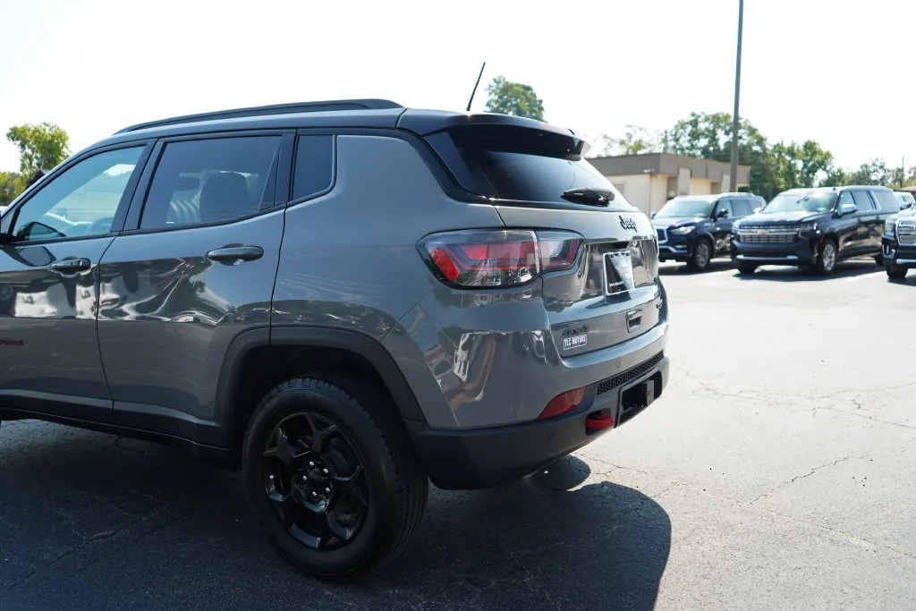 Jeep Compass photo 21