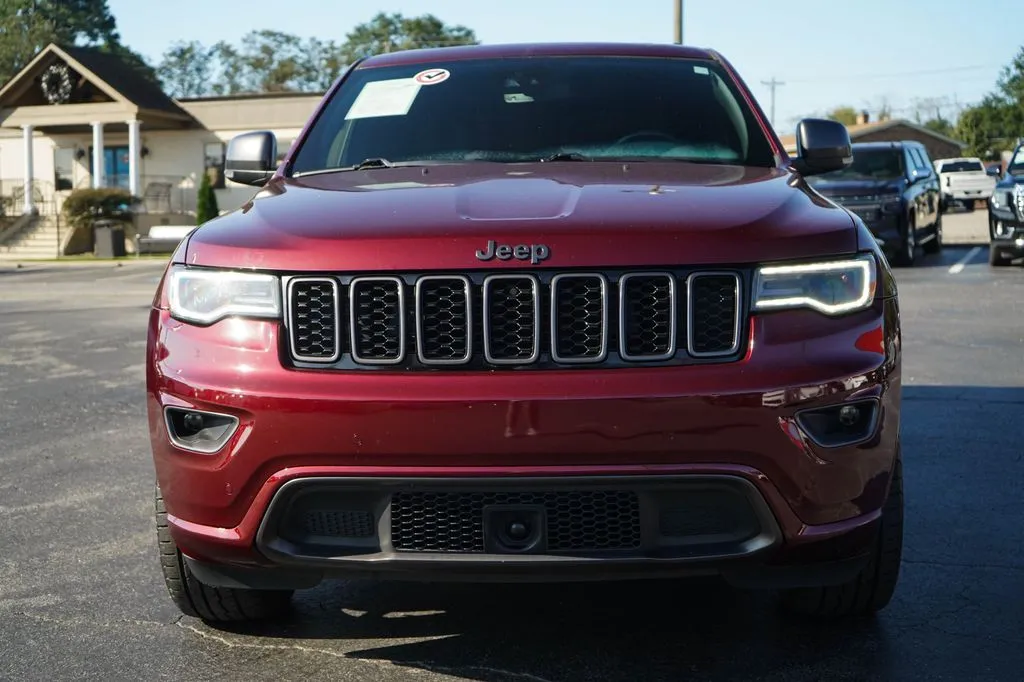 Jeep Grand Cherokee photo 18
