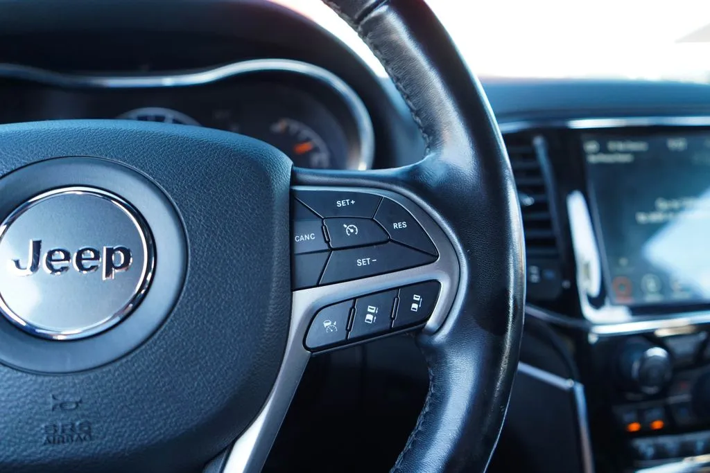 Jeep Grand Cherokee photo 34