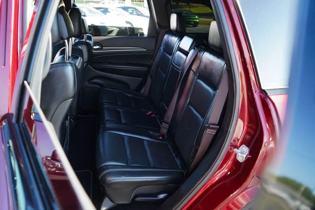 Jeep Grand Cherokee photo 8