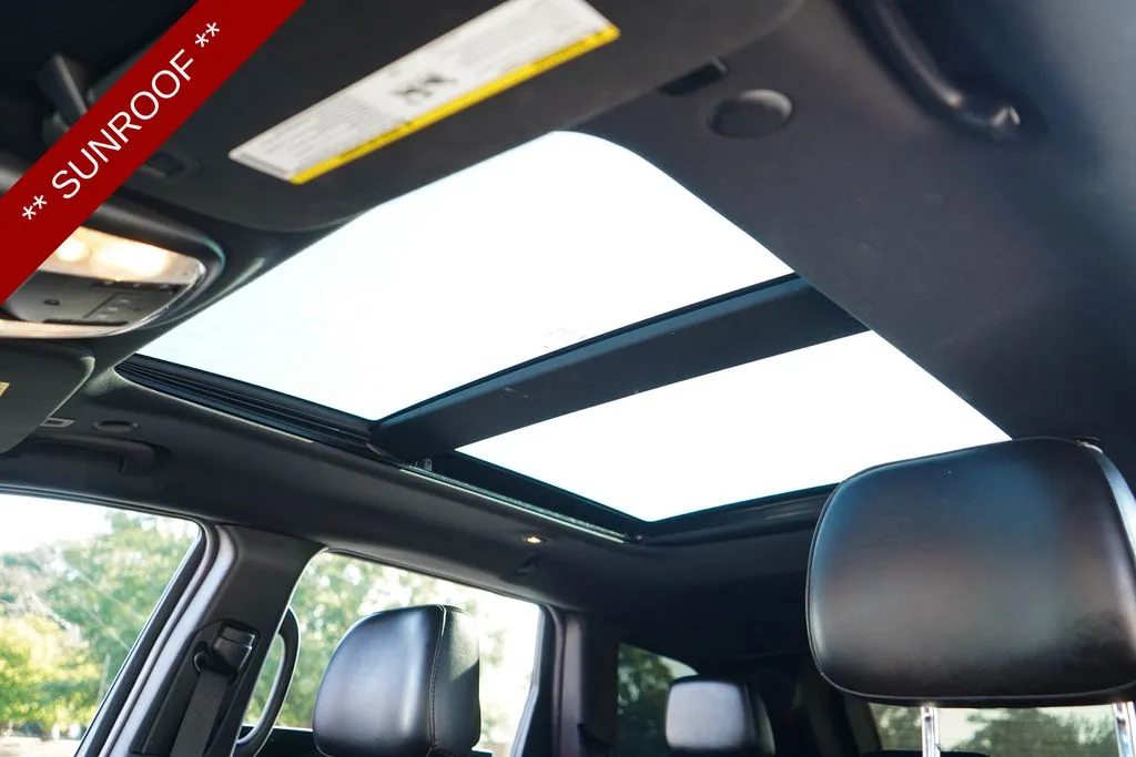 Jeep Grand Cherokee photo 12