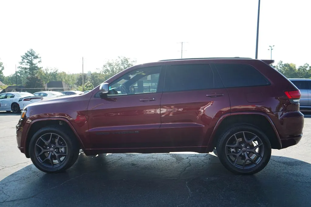 Jeep Grand Cherokee photo 25