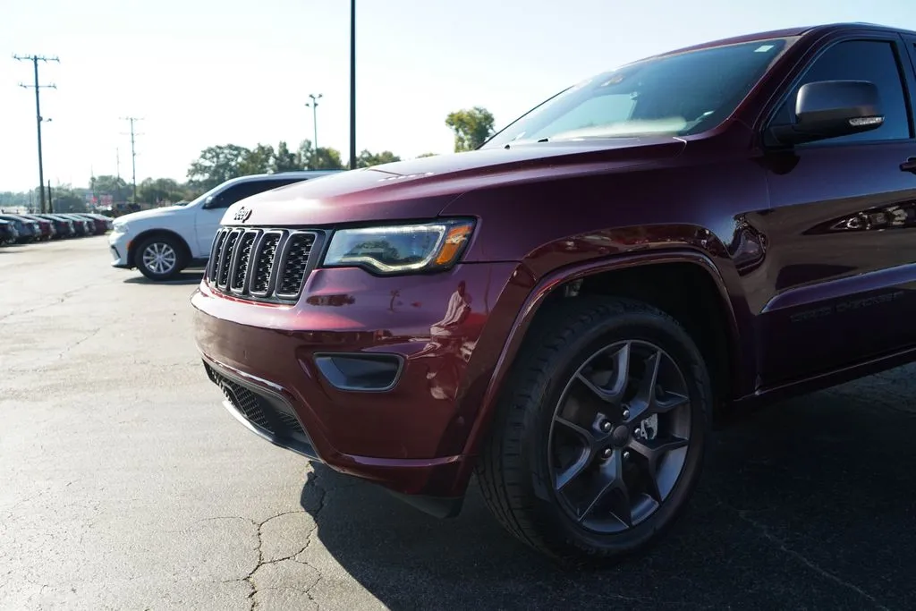 Jeep Grand Cherokee photo 19