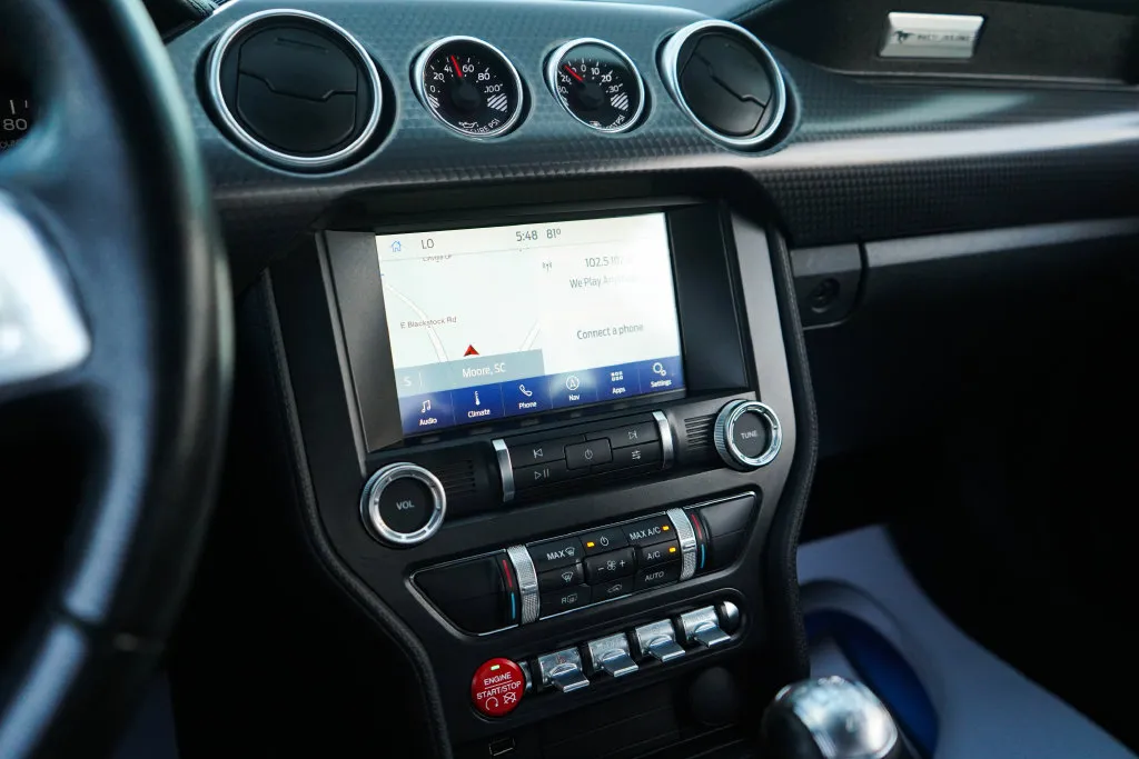 Ford Mustang photo 7